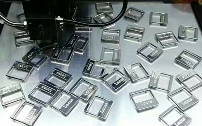 五金饰品点胶点漆
